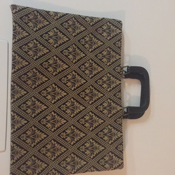 Elliva Boston - Picture 1 of 2